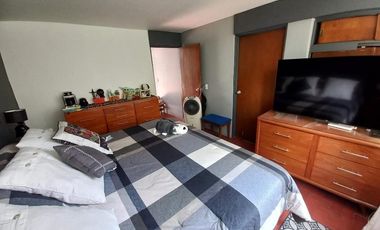 CASA EN VENTA GUADALAJARA CON MUCHO ESTACIONAMIENTO ALREDEDOR