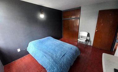 CASA EN VENTA GUADALAJARA CON MUCHO ESTACIONAMIENTO ALREDEDOR