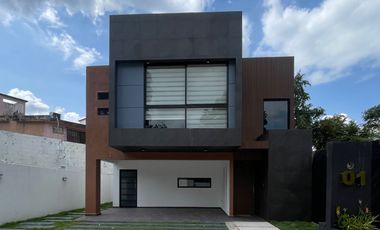 Casa en PREVENTA, Fraccionamiento Carrizal de Campestre, Cerca del Adm. De PEMEX.