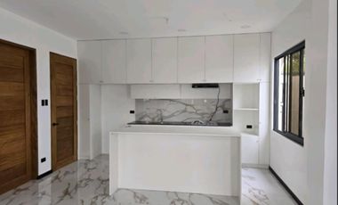 Brandnew Hosue and Lot in Villa Segovia in Sta Rosa Laguna -EGR