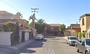 HERMOSA CASA CON ALBERCA EN MEXICALI CERCA DE PLAZA LA GRAN VIA