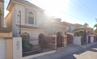 HERMOSA CASA CON ALBERCA EN MEXICALI CERCA DE PLAZA LA GRAN VIA