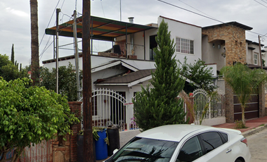 HERMOSA CASA EN TECATE MUY AMPLIA Y MUY CENTRICA