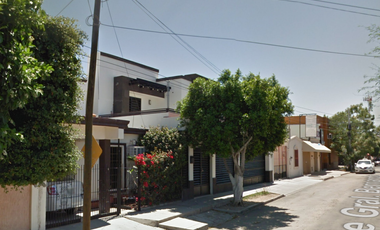 HERMOSA Y MUY AMPLIA CASA EN HERMOSILLO CERCA DEL CENTRO