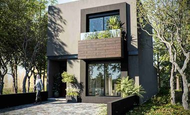 Preventa de casas de Tres Recámaras en zona Altozano al Sur de la ciudad acceso controlado y en zona comercial sobre avenida Juan Pablo II los mejores precios de la zona pregunta por el crédito interno.