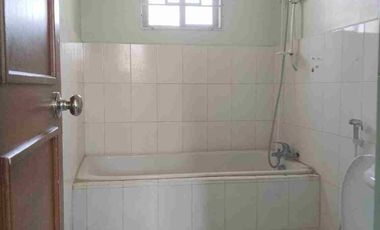 HOUSE AND LOT FOR RENT W/ 4 BEDROOM