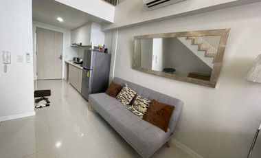 For Sale or Rent: 1BR Loft Seaview in Mandani Cebu