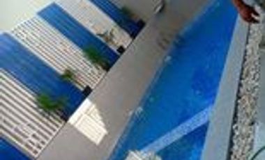 4 UNIT TOWNHOUSE FOR RENT IN KOREANTOWN