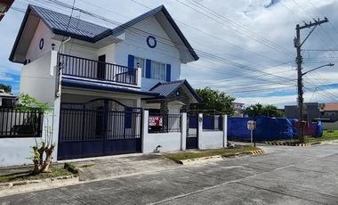 🏠 Santorini-Inspired 2-Storey Home for Rent in Brgy. Pampang