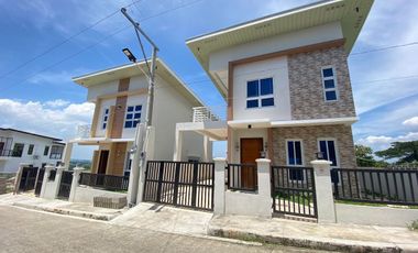 𝟰-𝗕𝗲𝗱𝗿𝗼𝗼𝗺 𝗛ouse for sale 𝘄𝗶𝘁𝗵 𝗖𝗼𝗼𝗹 𝗖𝗹𝗶𝗺𝗮𝘁𝗲 & 𝗠𝗼𝘂𝗻𝘁𝗮𝗶𝗻 𝗩𝗶𝗲𝘄𝘀 𝗶𝗻 𝗧𝗮𝗻𝗮𝘂𝗮𝗻, 𝗕𝗮𝘁𝗮𝗻𝗴𝗮𝘀