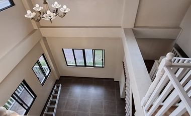 Two Storey House for rent with 3 bedrooms in Friendship Located in a secured subdivision