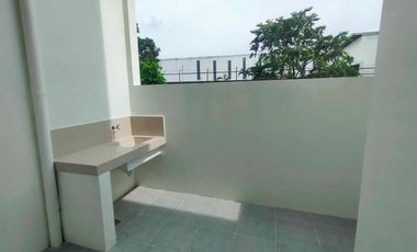 Preselling 2-Storey w/ 3 Bedroom Townhouse Located in Malhacan Meycauayan Bulacan-JV2
