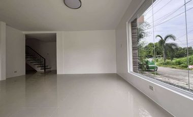 Viente Reales, Valenzuela City House and Lot For Sale (Preselling Stage)-JV2