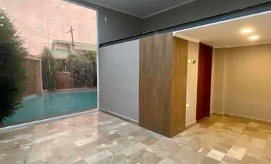 PUERTO AZUL-VÍA A LA COSTA KM9, Alquilo casa 4 dormitorios $1300.