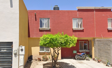 VENTA CASA P.º del Salvador 109, Floresta, 35013 Gómez Palacio, Dgo.