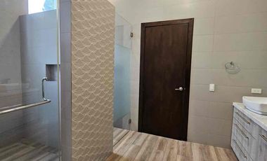 BLUE BAY- MOCOLI SAMBORONDON KM6, Vendo Casa
Hermosa una planta 3 dormitorios $620.000