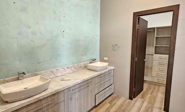 BLUE BAY- MOCOLI SAMBORONDON KM6, Vendo Casa
Hermosa una planta 3 dormitorios $620.000