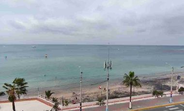 Departamento frente al malecón de Salinas