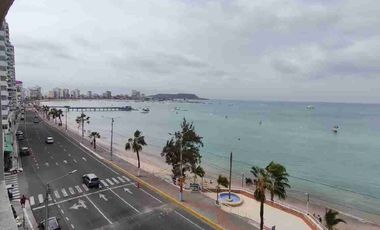 Departamento frente al malecón de Salinas