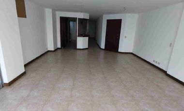 Departamento frente al malecón de Salinas