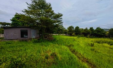 Resort for Sale in Khao Kho, Phetchabun On over 12 rai of titled land with panoramic windmill views, complete with existing structures and a valid hot