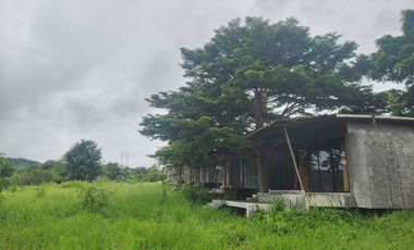 Resort for Sale in Khao Kho, Phetchabun On over 12 rai of titled land with panoramic windmill views, complete with existing structures and a valid hot