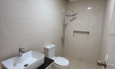 10% Downpayment with Loft Townhouse for sale  in Tandang Sora Quezon City Near Mindanao Avenue and Visayas Avenue