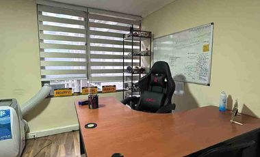 Oficina Metro U.Catolica / Lastarria