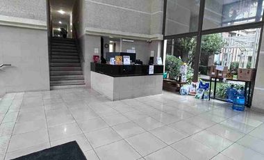 Oficina Metro U.Catolica / Lastarria