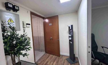 Oficina Metro U.Catolica / Lastarria