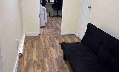 Oficina Metro U.Catolica / Lastarria