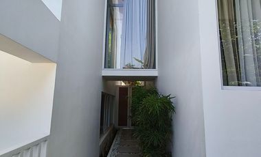 JUAL RUMAH VILLA KOLAM RENANG KAWASAN RESORT DAGO PAKAR BANDUNG UTARA