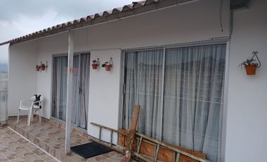 CASA EN VENTA CON APARTAMENTOS BARRIO COBEC SOACHA