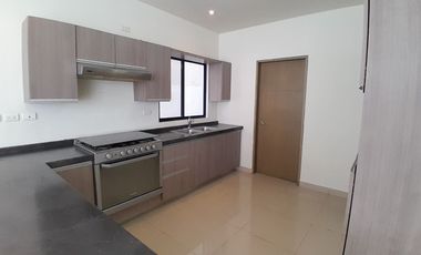 Renta de Casa en Cumbres Elite Premier , Privada Vesubio , García