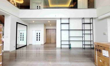 Viridian penthouse unit for lease