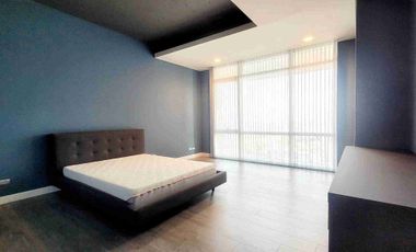 Viridian penthouse unit for lease