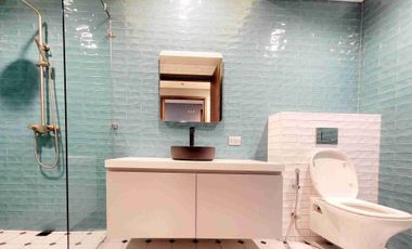 Viridian penthouse unit for lease