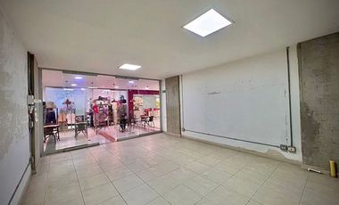 LOCAL EN VENTA CENTRO COMERCIAL VENECIA LA ESTRELLA