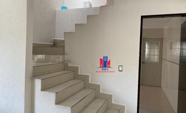 Renta casa zona esmeralda con amenidades, vigilancia 24 horas, jardin privado, estacionamiento para 4 autos