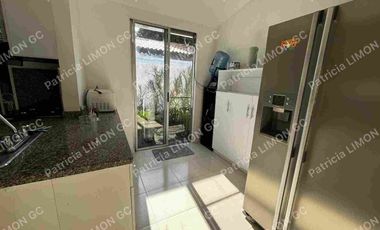 Se vende casa en el castillo
