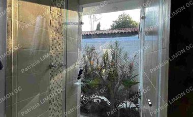 Se vende casa en el castillo
