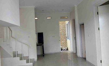 DISEWAKAN RUMAH DUA LANTAI SIAP PAKAI BEST VIEW DI TEMBALANG SEMARANG