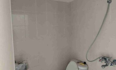 DISEWAKAN RUMAH DUA LANTAI SIAP PAKAI BEST VIEW DI TEMBALANG SEMARANG