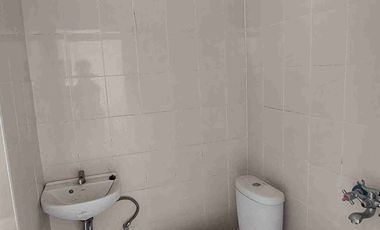 DISEWAKAN RUMAH DUA LANTAI SIAP PAKAI BEST VIEW DI TEMBALANG SEMARANG