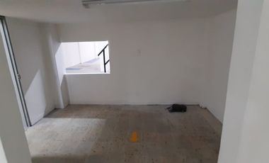 Bodega o local en el centro