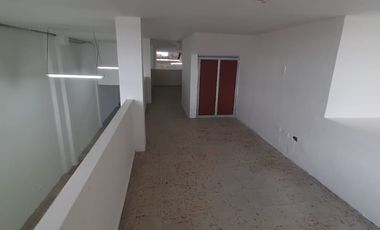 Bodega o local en el centro