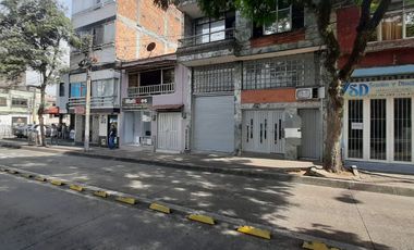 Bodega o local en el centro