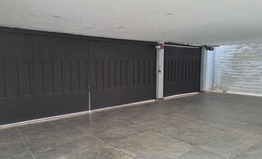 Casa en Venta en Lomas del Valle, Guadalajara, Jal.