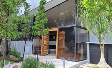 Casa en Venta en Lomas del Valle, Guadalajara, Jal.