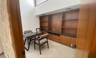 Casa en Venta en Lomas del Valle, Guadalajara, Jal.